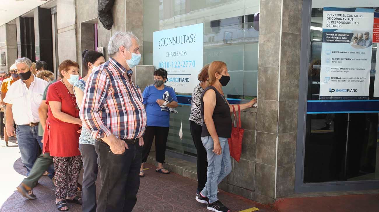 Pensiones no Contributivas, Programas Alimentar y Acompañar de Anses: quiénes cobran el 8 de marzo