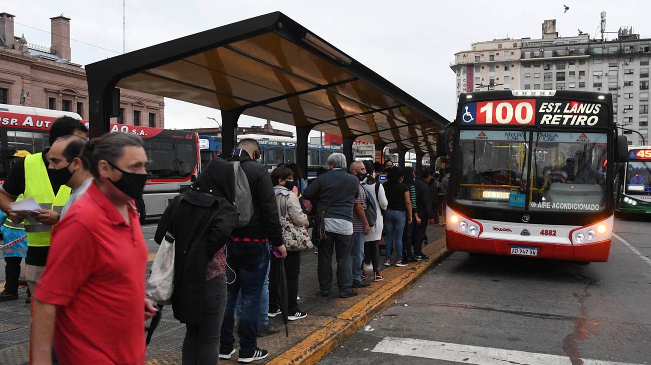 Cancelaron los servicios nocturnos de colectivos en Capital Federal y Conurbano