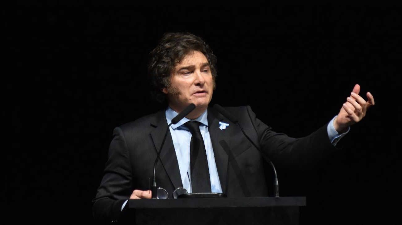 Javier Milei bailó y cantó en el Luna Park: prometió más motosierra y apuntó al "maldito socialismo"