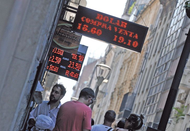 El Gobierno estima que el dólar volverá a $ 18,60 en dos semanas