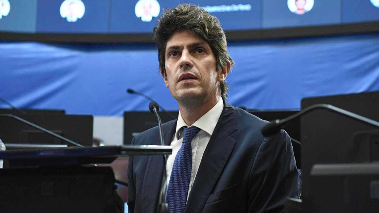 Martín Lousteau: "El Estado cada vez gasta más, pero el país cada vez tiene más pobres"
