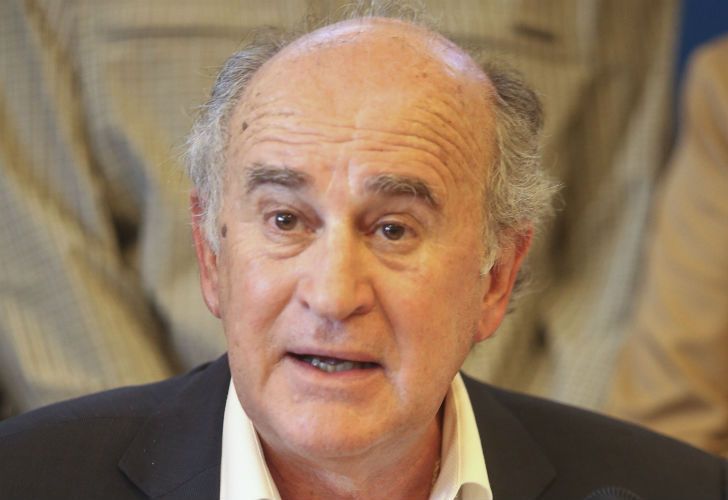Parrilli: "Están haciendo espionaje a políticos"