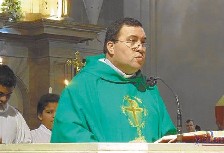 El sacerdote de Itatí que tuvo que irse por los aprietes narco