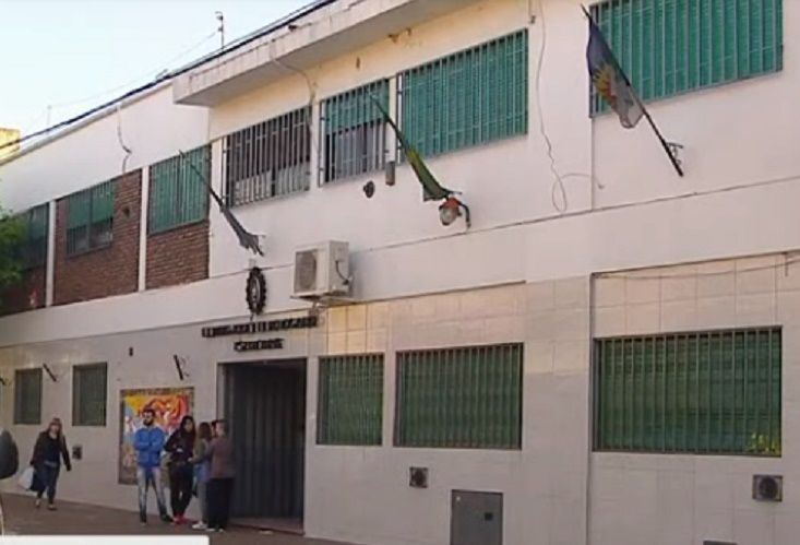 Un alumno ingresó armado al colegio: "Van a morir todos"