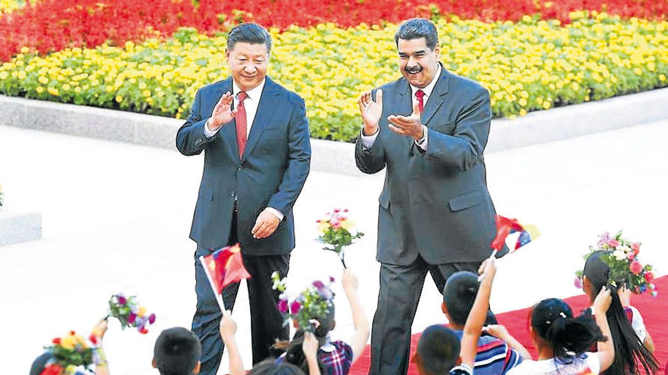Maduro busca una mano amiga en China, su “hermana mayor”