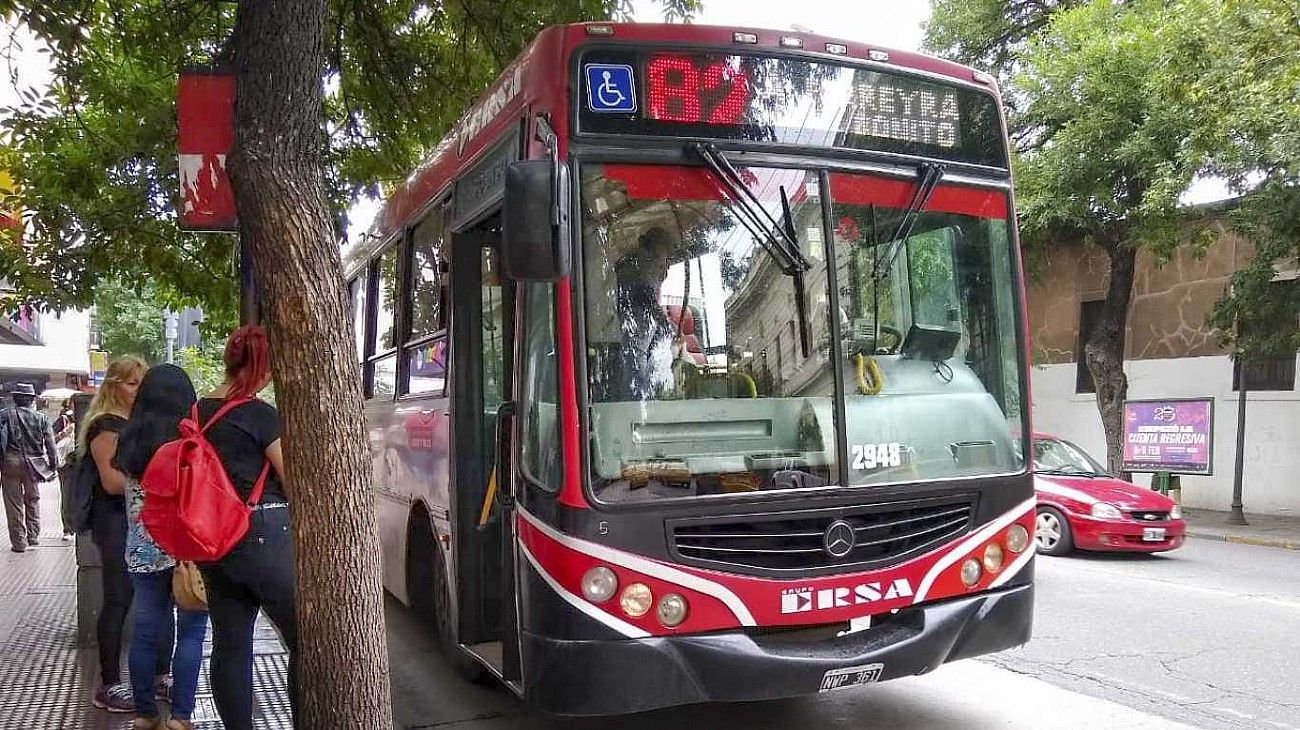 La UTA anunció un paro de colectivos en el interior para la próxima semana