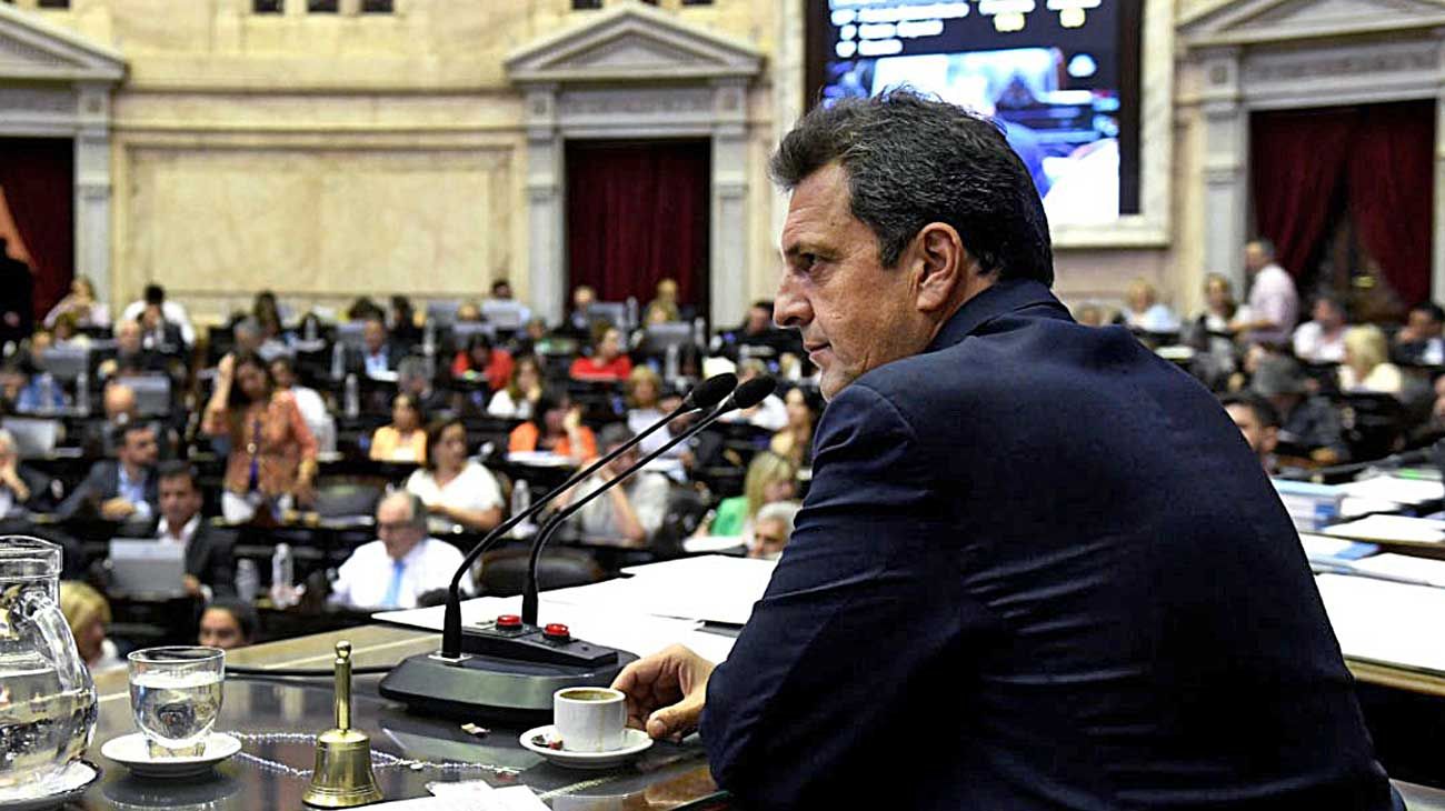 Convocan a la bicameral que debe analizar los DNU
