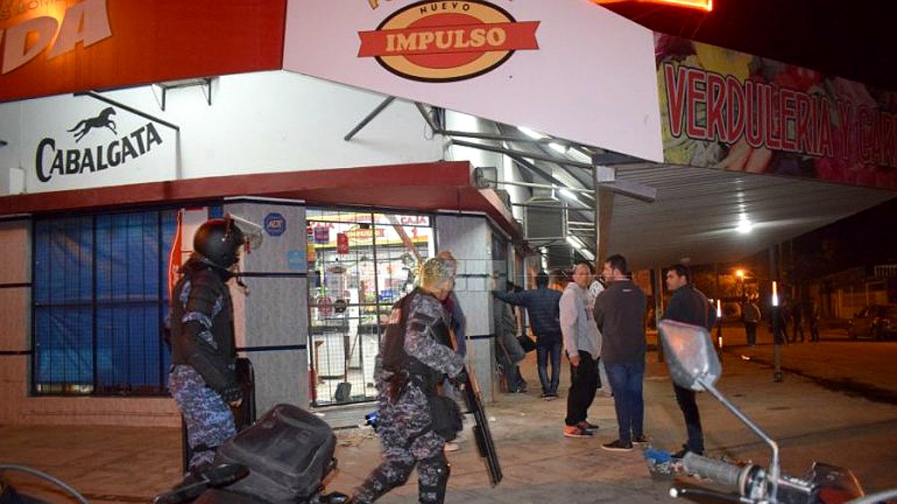 Intento de saqueo y represión dejaron un adolescente muerto en Chaco