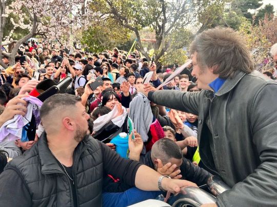 Los jóvenes, Milei y Mauricio Macri