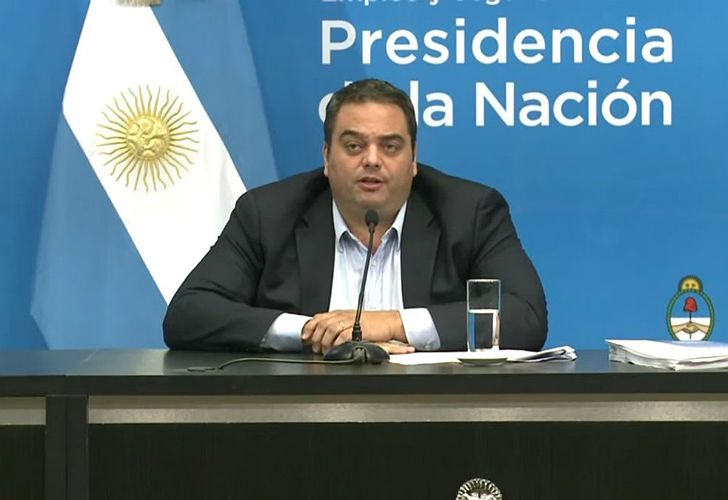 Citan a Triaca al Senado para que explique "la inacción" del Ministerio de Trabajo