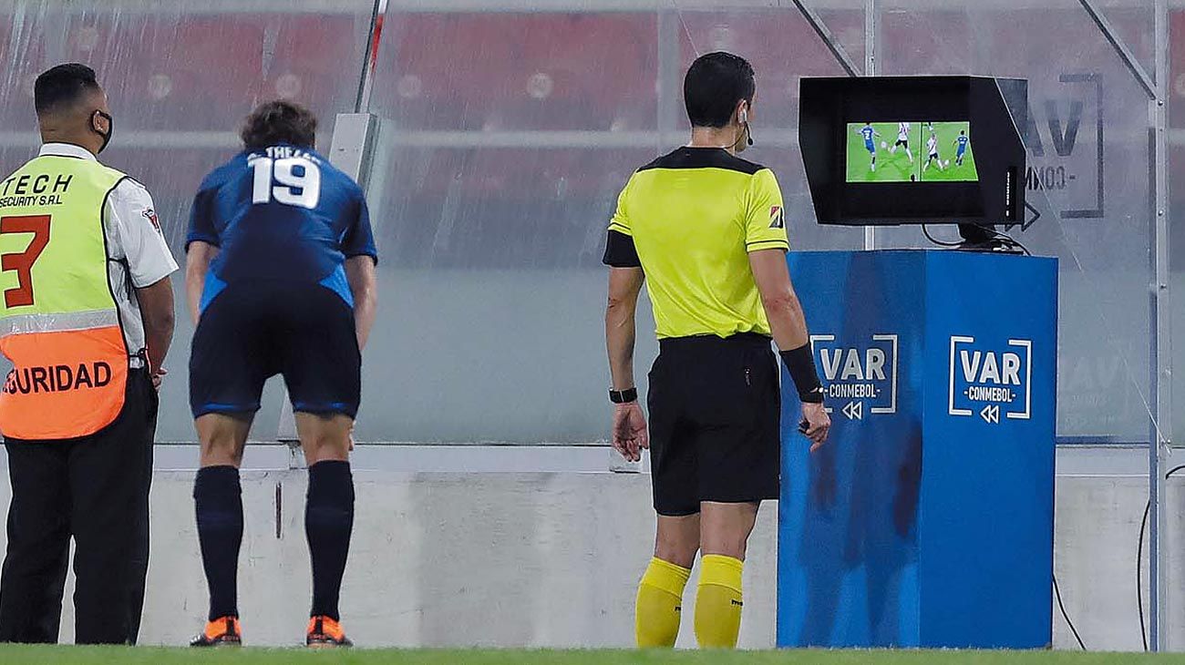 Gritus interruptus: el VAR está rompiendo el sentido temporal del fútbol