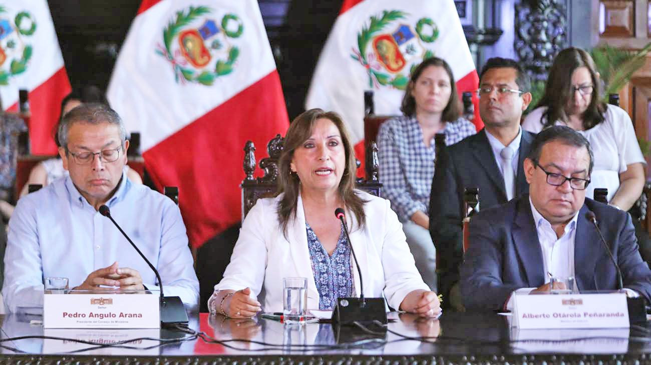 Perú: la presidenta presiona al Congreso para que permita adelantar las elecciones