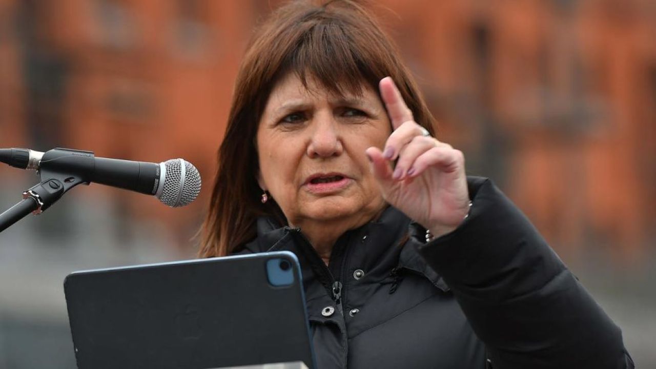 Se conoció un video de forcejeos e insultos contra Bullrich y Petri en Bahía Blanca