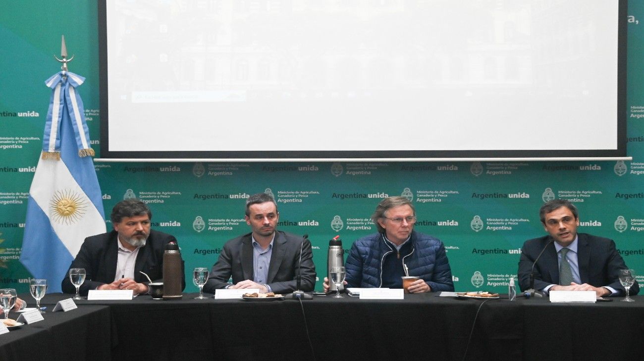 Las Cámaras del sector pesquero acordaron con Bahillo liquidar u$s 300 millones