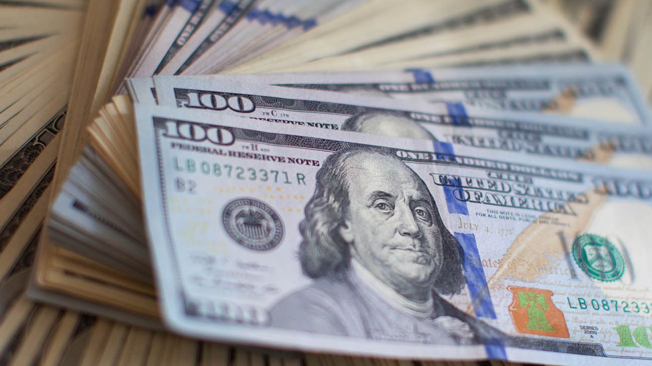 Por una mejora en la oferta, el dólar cerró con una baja de 14 centavos