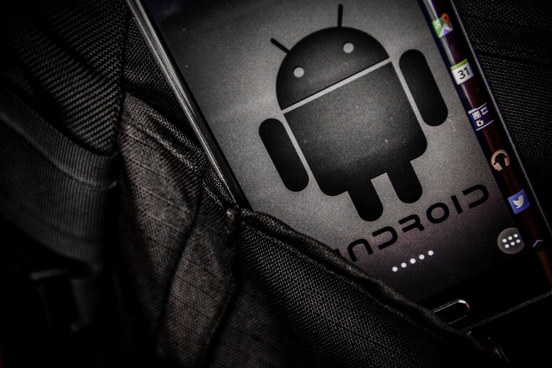Creador de Android desarrollaría nuevo teléfono con IA
