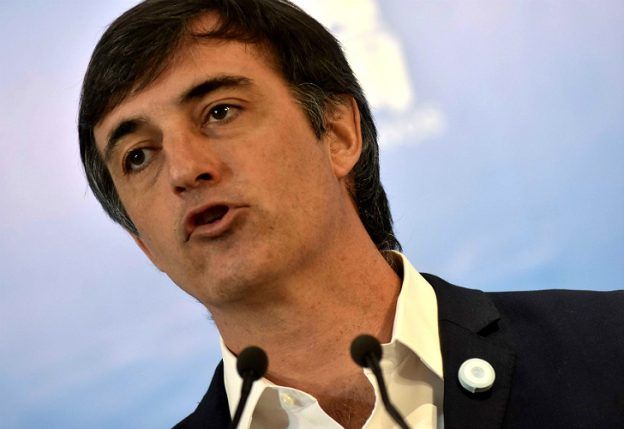 El poema de Esteban Bullrich para oponerse al aborto