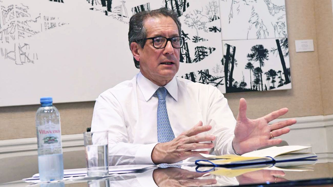 Miguel Pesce espera ampliar u$s1000 millones las reservas del BCRA con las medidas tomadas