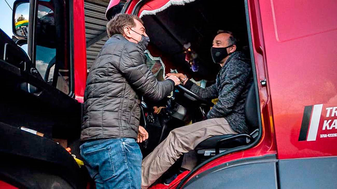 Santilli estuvo en La Plata y armó una mesa electoral de JxC