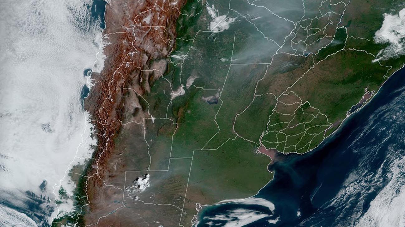 Incendios forestales: alerta en varias provincias por la presencia de humo
