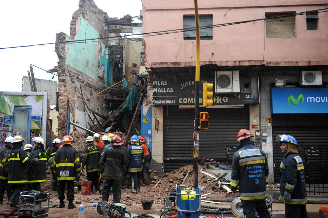 Se derrumbó una casa en Constitución