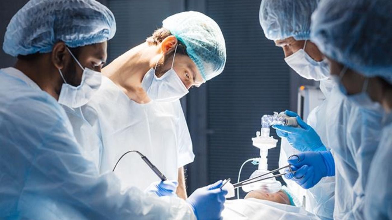 Sufría un dolor abdominal y los médicos que la operaron quedaron atónitos con lo que encontraron