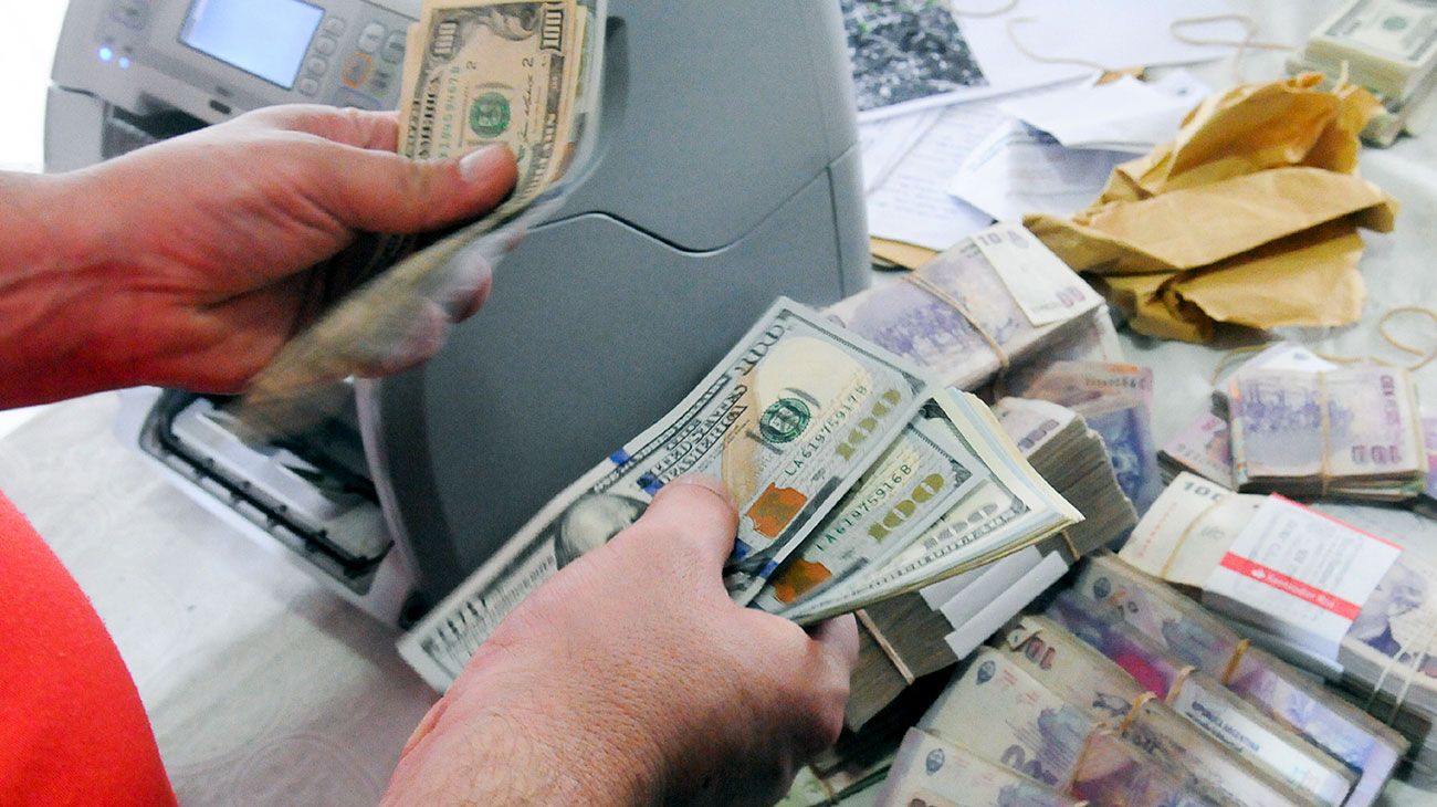 El dólar se mantiene estable y se cotiza a $38,60