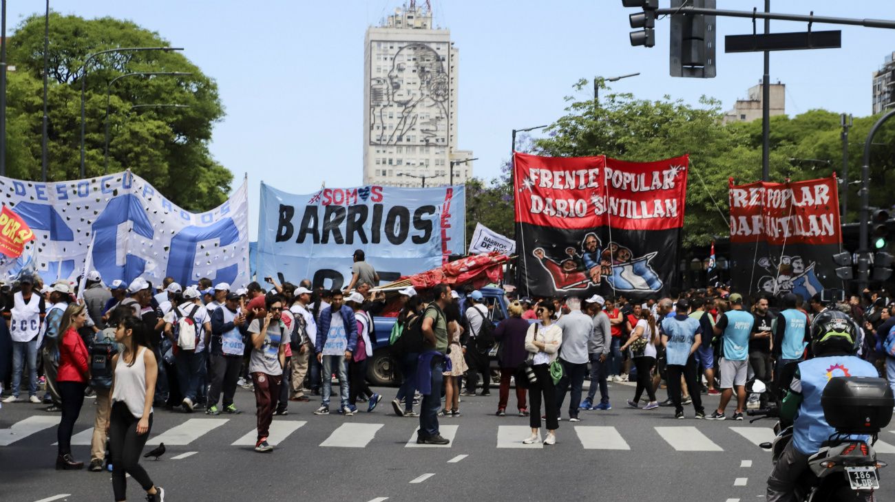 Un lunes complicado para transitar por el centro porteño