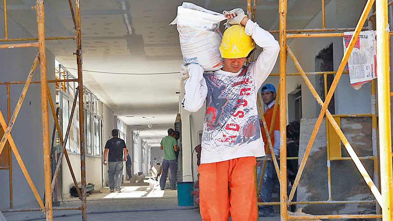 En abril se perdieron 186 mil empleos, casi el triple que en marzo