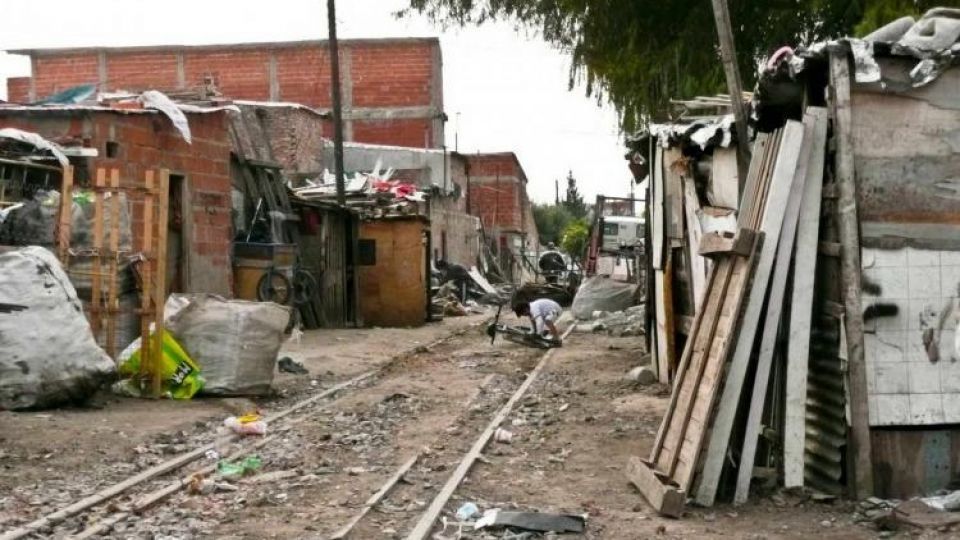 Según el Indec, hay un 40,6% de pobreza en la Argentina en el primer semestre del año