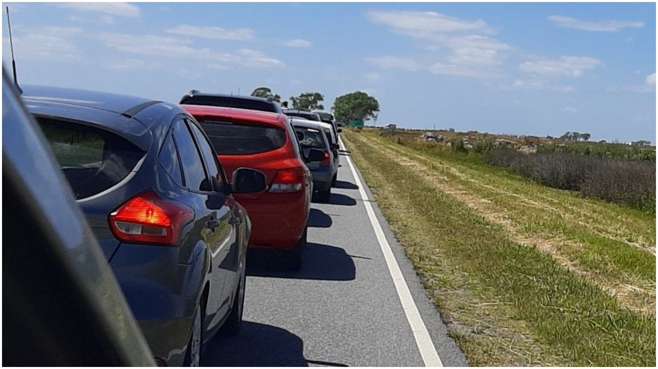Más de 2700 autos circulan por hora hacia la costa atlántica por el fin de semana largo