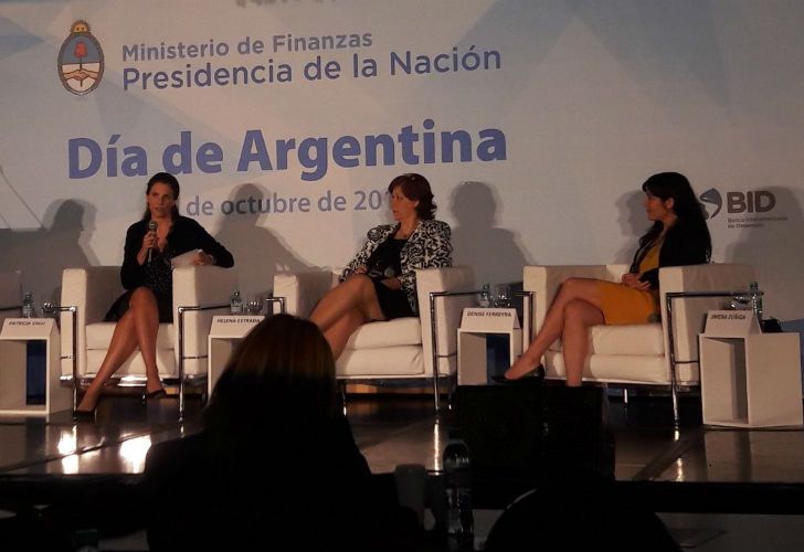 Fin del mito: las mujeres tienen menos acceso a la tarjeta de crédito