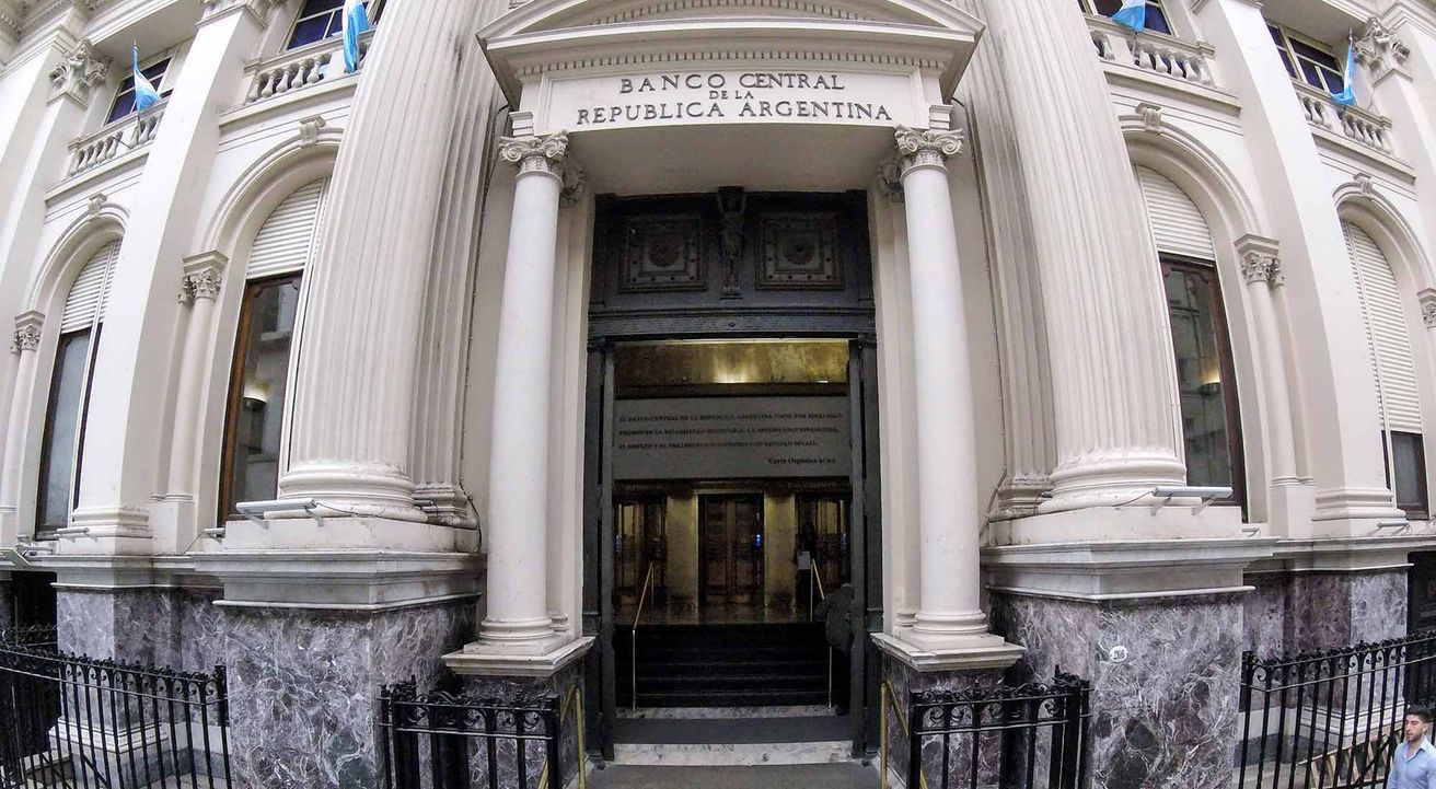 El Banco Central anunció medidas para incentivar el ahorro en pesos