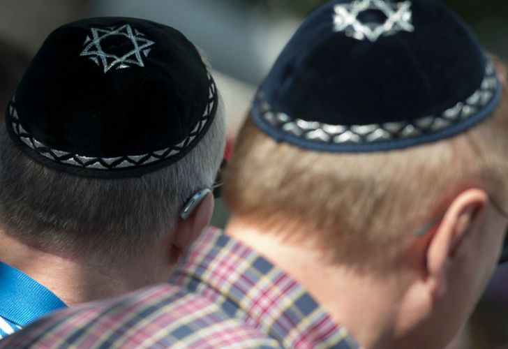 Antisemitismo en Alemania: piden a los judíos no llevar kipá en la calle