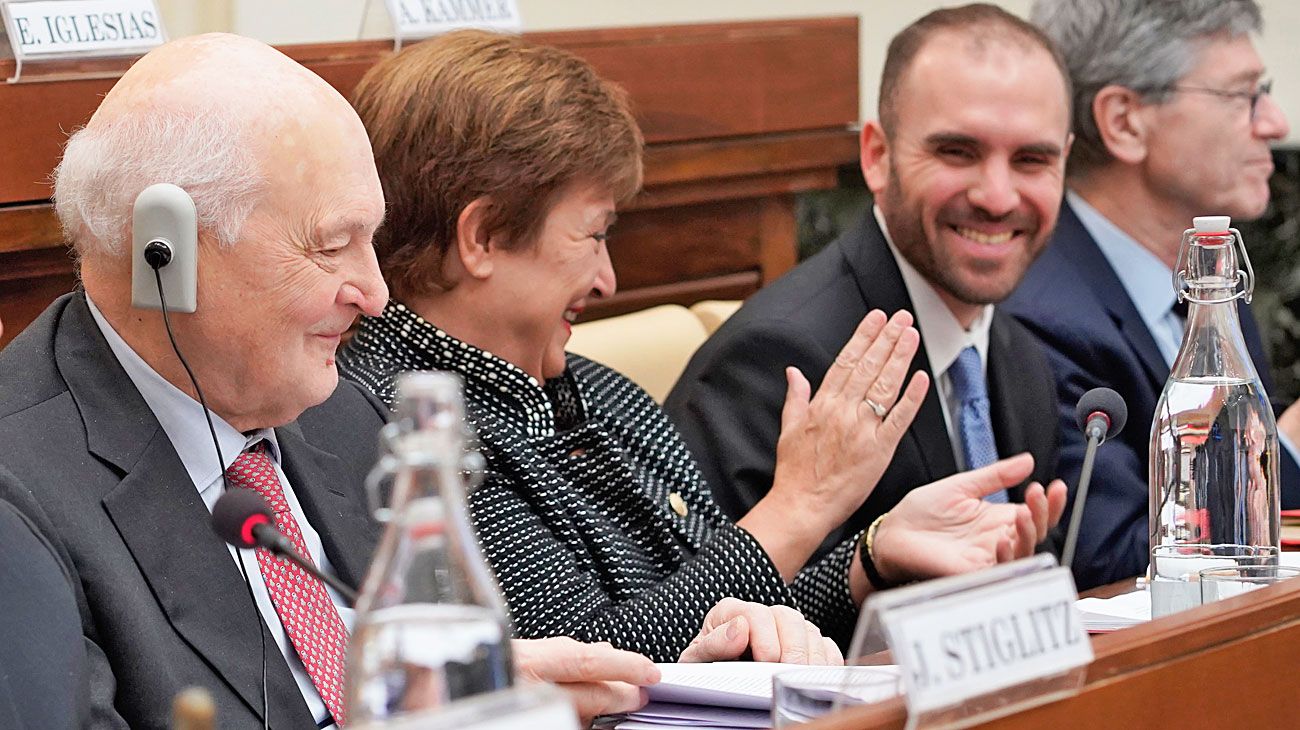 Semana clave: Guzmán recibirá al FMI para declarar la deuda insostenible