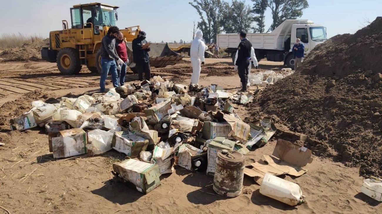 La Pampa: multan con $ 27 millones a una empresa por enterrar 400 bidones con agroquímicos