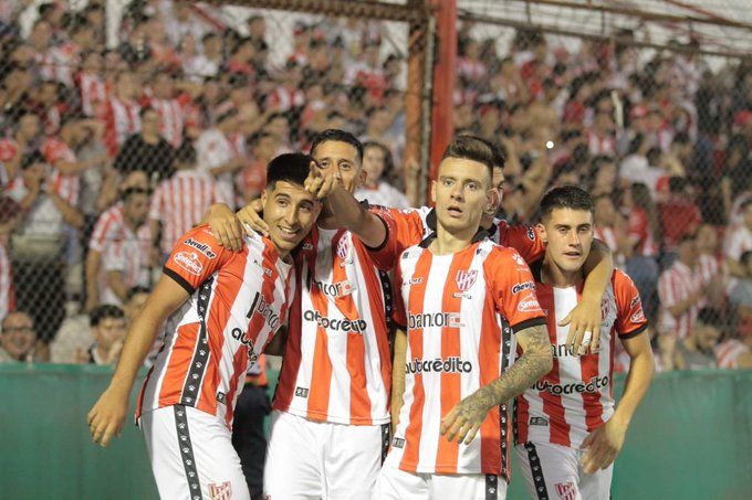 Volvió una noche