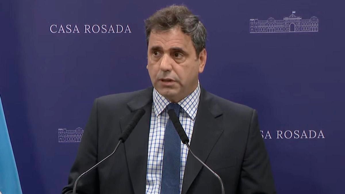 Para Lisandro Catalán, un debut fallido en Diputados y una relación con gobernadores cada vez más difícil de reencauzar