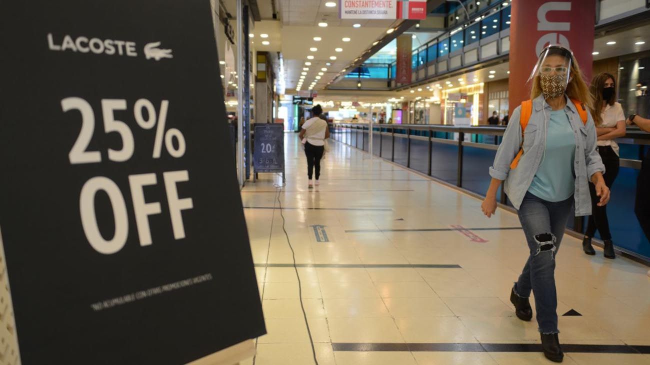 En enero las ventas en shoppings cayeron un 31,5%