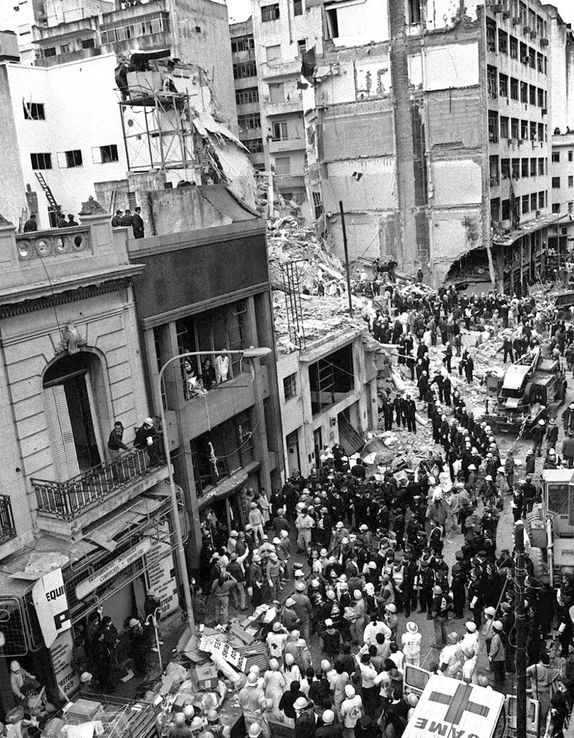 El atentado a la AMIA: la mano, la lengua y el corazón como herramientas de justicia