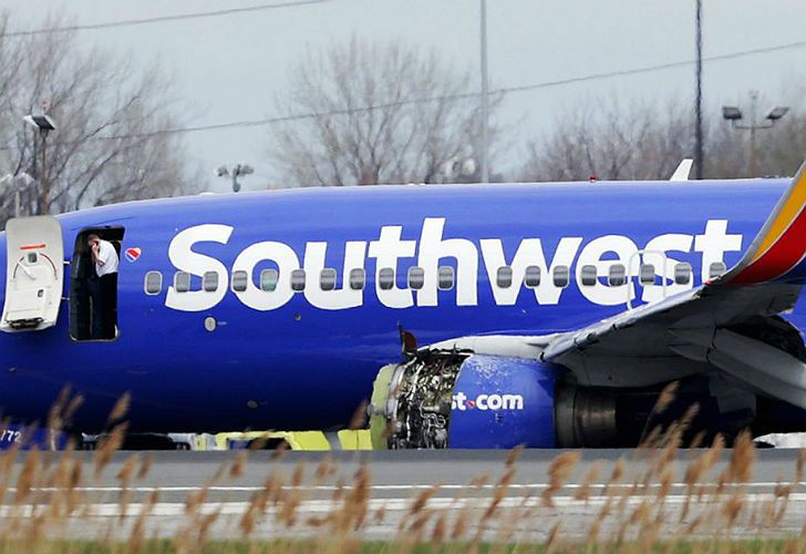 Explota una turbina y mata a una pasajera en un Boeing 737 en EE.UU.
