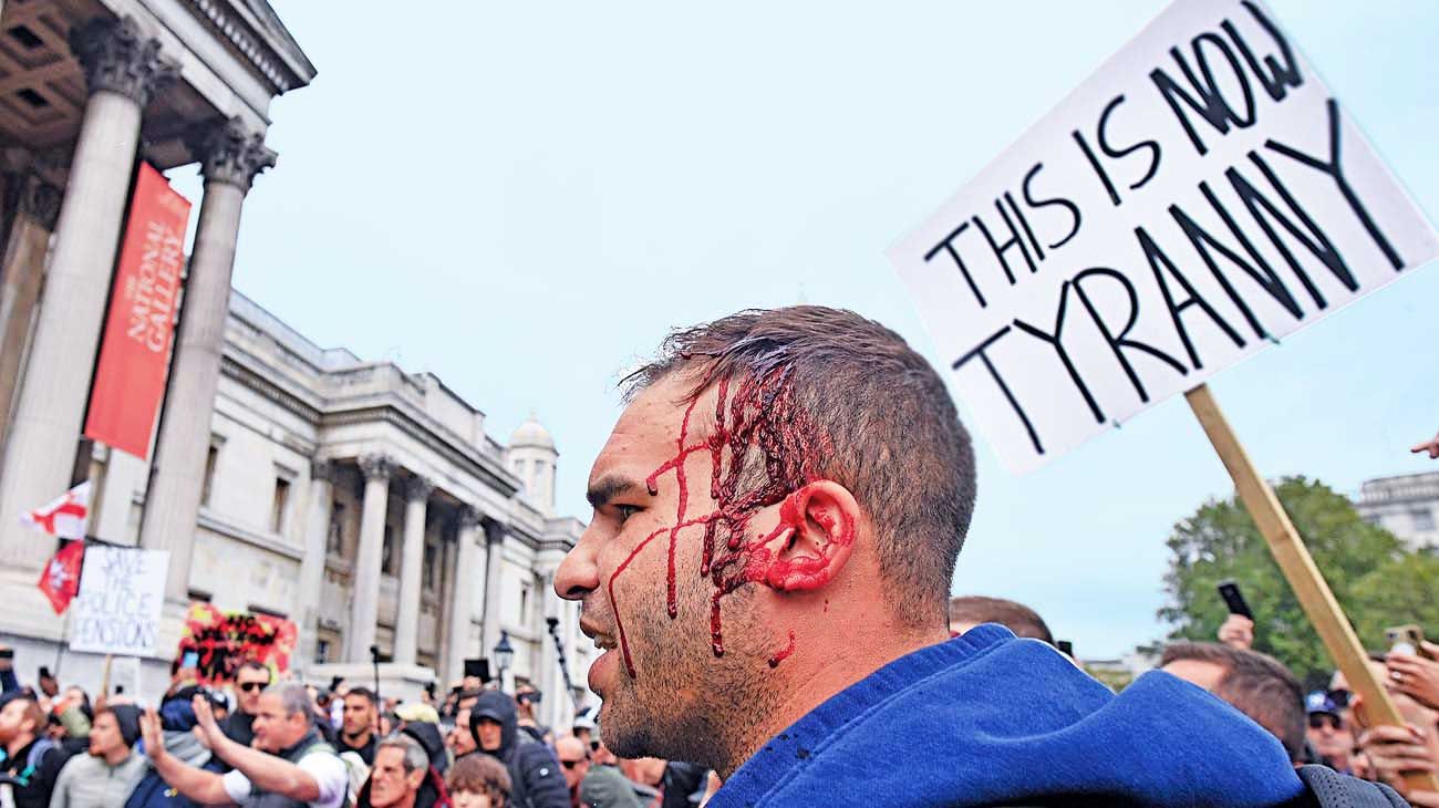 Violentas protestas en Londres contra el confinamiento
