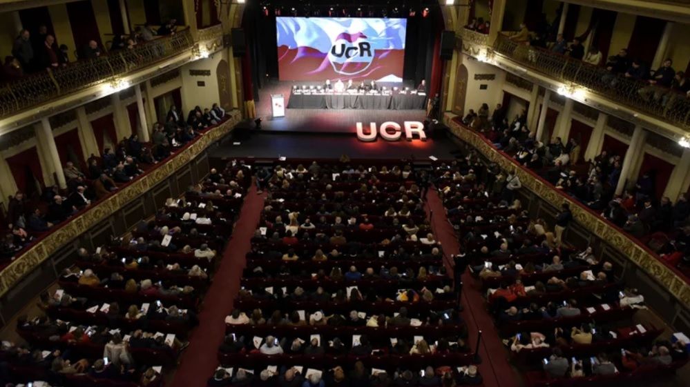Facundo Suárez Lastra: "Un radicalismo fortalecido puede recuperar trascendencia"
