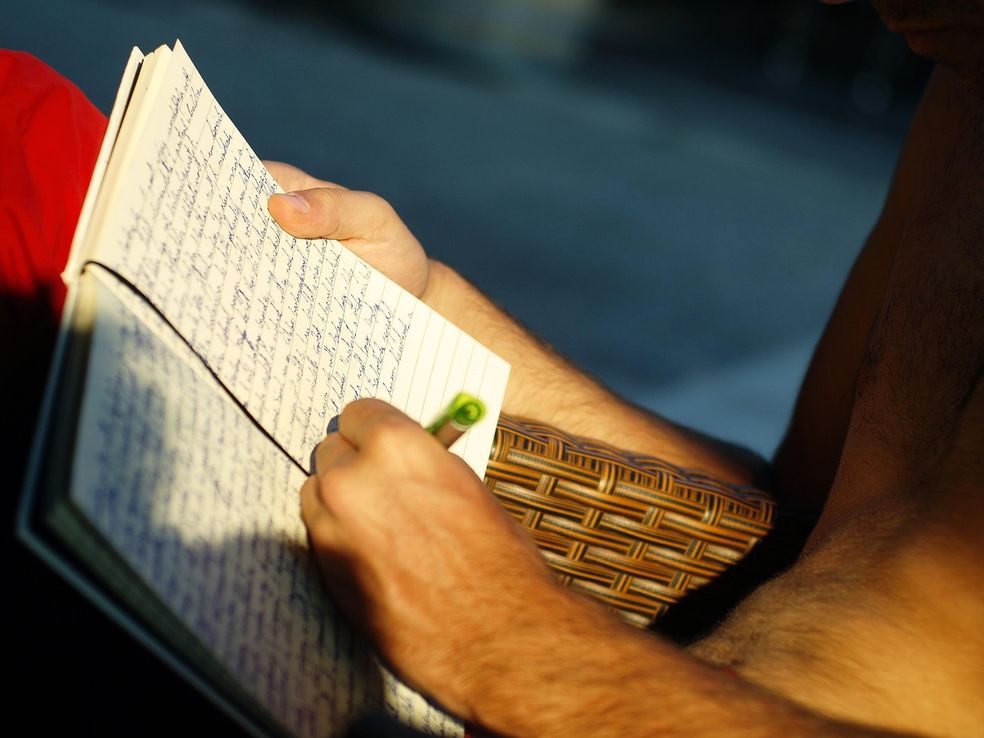 Escritura reparadora, la herramienta de sanación y autoconocimiento