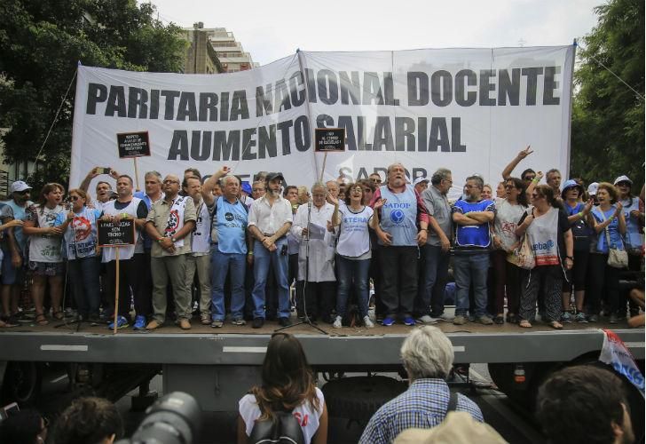 Segundo día de paro docente: 17 provincias sin clases