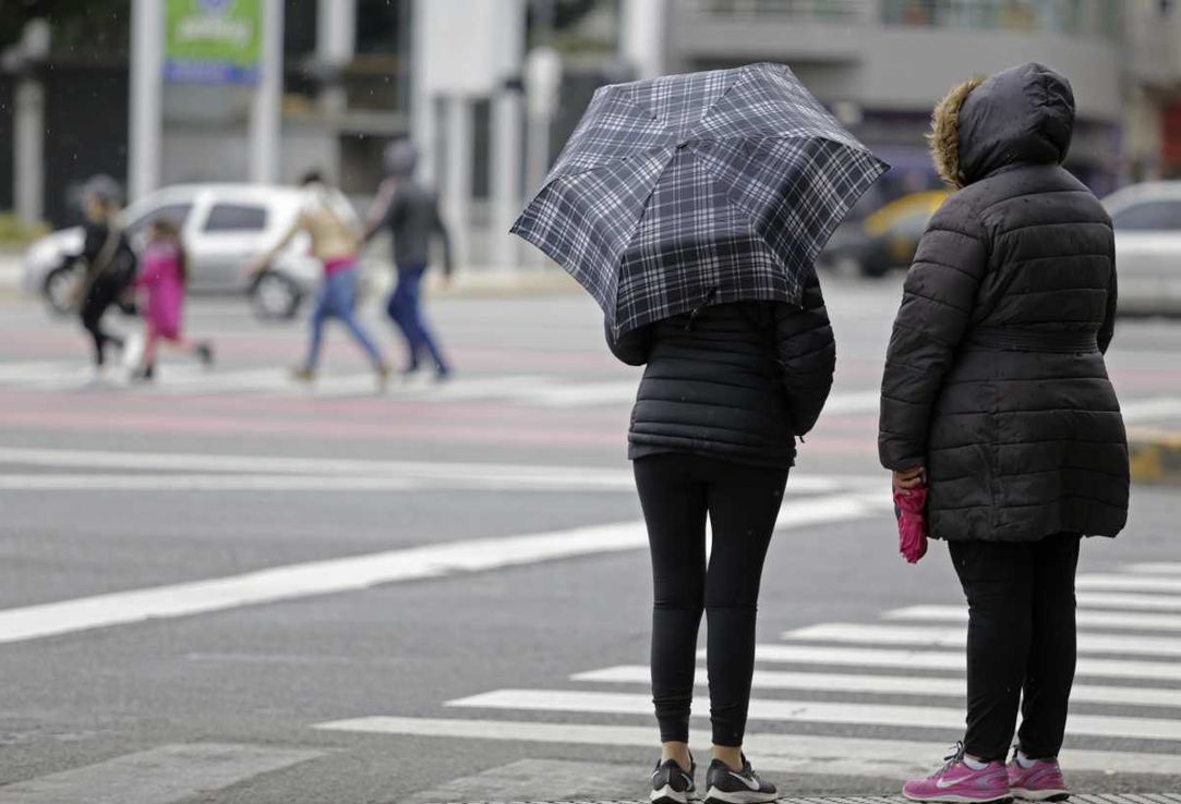La "Tormenta de Santa Rosa" llega en forma de una ciclogénesis, con lluvia y mucho frío