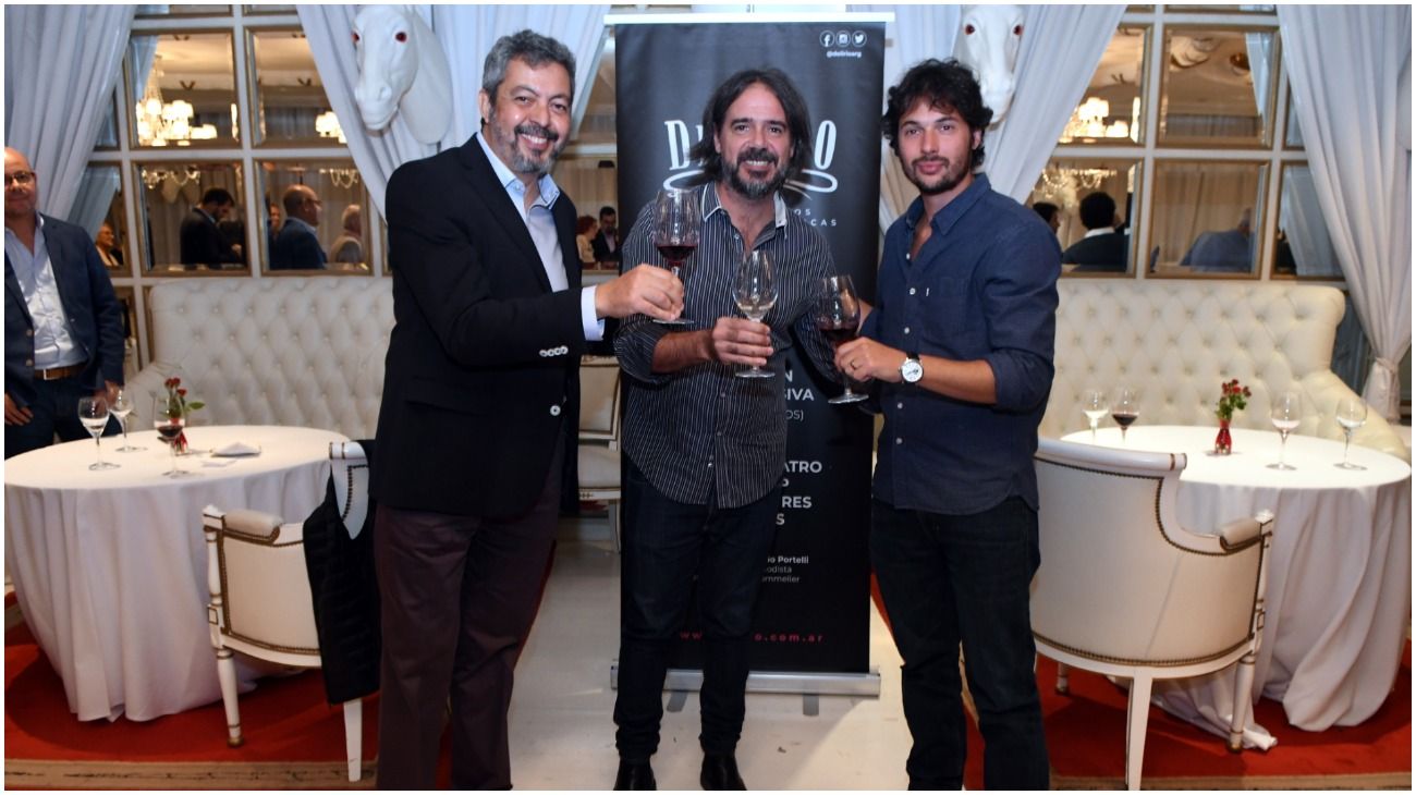 Delirio: se realizó el lanzamiento de la nueva comunidad de vinos de Editorial Perfil