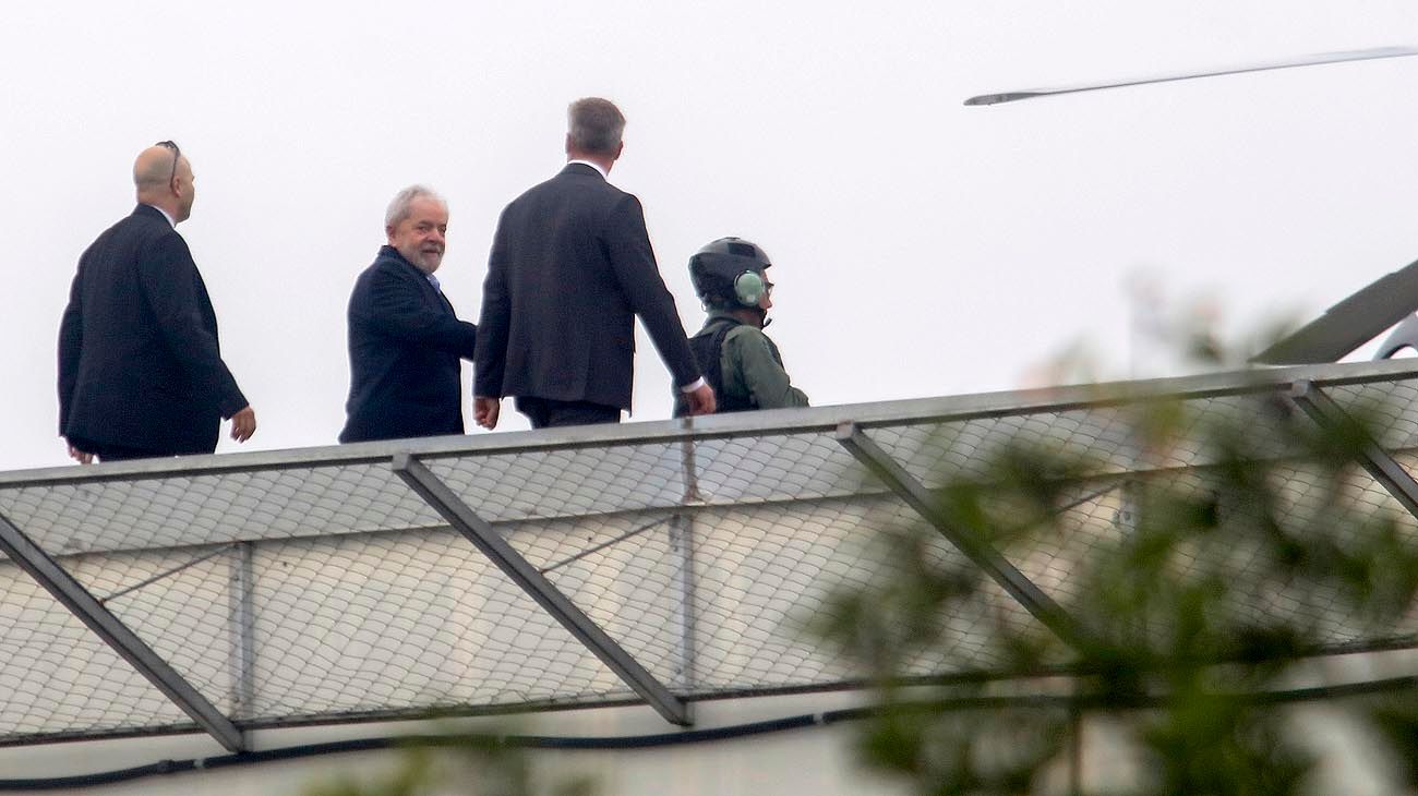 Lula cumple un año preso, entre la desazón personal y la vigencia política