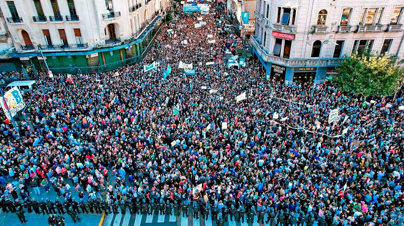 La primera marcha que molestó a Milei