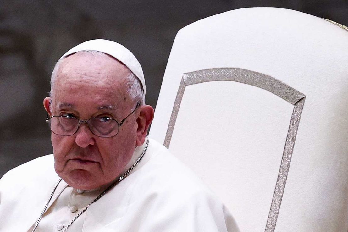 El Papa Francisco continúa con pronóstico reservado pero aseguran que "la noche ha transcurrido bien"